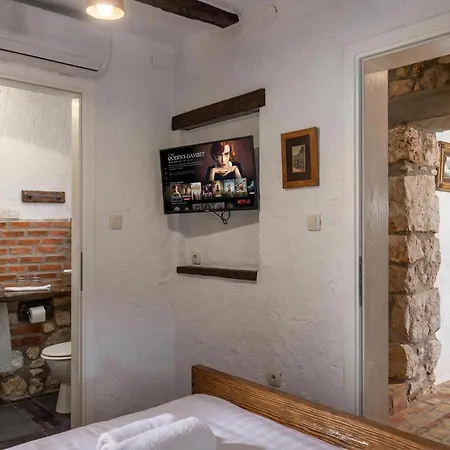 Cupido With Private Pool - Happy *