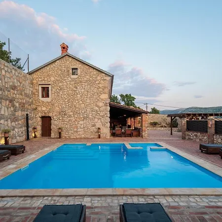 Cupido With Private Pool - Happy Vila